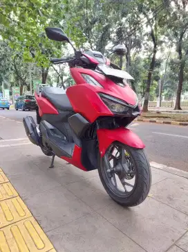 CASH KREDIT DP MINIM 2JTA HONDA VARIO 160 CBS ISS THN 2023 PAJAK IDUP