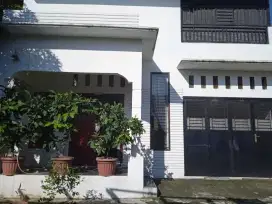 DISEWAKAN RUMAH (KHUSUS MUSLIM) DI TENGAH KOTA MEDAN