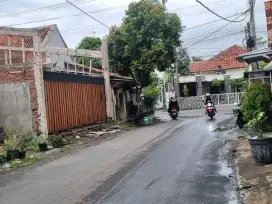 Jual cepat rumah luas 197 lokasi sangat strategis dan bebas banjir...