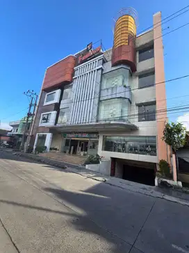 Gedung atau Ruang Usaha di Jalan Raya Palur Mojolaban Solo