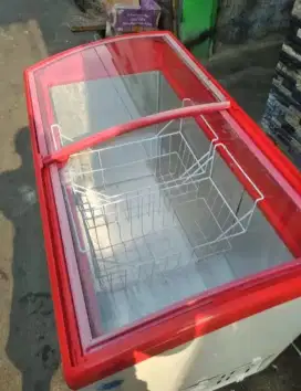 Di jual freezer box sleding siap pakai..