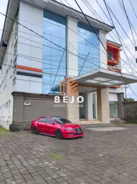DISEWAKAN GEDUNG KOMERSIL 3 LANTAI COCOK KANTOR