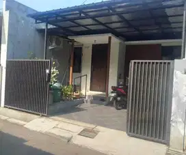 Rumah di jalan Pluto, Margahayu Raya, depan Griya Yogya, Kota Bandung