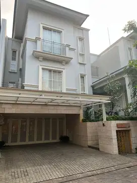 RUMAH MEWAH MURAH DALAM CLUSTER SOUTH GROVE SERENIA HILLS LEBAK BULUS