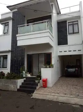Dijual Cepat dan murah Rumah cluster Pinggir Jalan raya Kranggan Apad