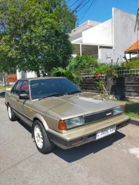 Nissan sentra B12 89