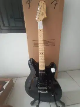 gitar  Squier starcaster MN BLK