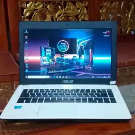 Asus core i3 ram 4gb ssd+hdd