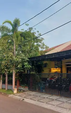 Rumah di Aralia Harapan Indah Bekasi Dekat Stasiun KRL, Pintu Tol