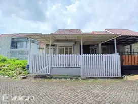 Minimalis Siap Huni luas 88m² di Cluster Poros Pandanwangi Sulfat