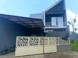 Dijual Cepat Rumah Huni 2 Lantai dekat Bandara, Exit Tol Pakis Malang