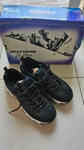 Sepatu Skechers Woman size 39 ORIGINAL