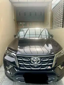 DIJUAL Fortuner 2.8 GR Sport AT, pemakaian pribadi thn 2023
