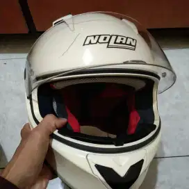 nolan n64 warna putih ukuran L