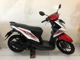 Honda beat Esp Th.2015 mera putih!!