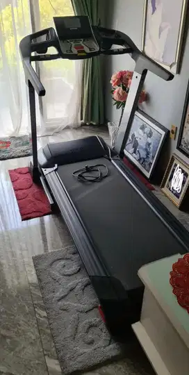 Kettler butterfly press and treadmill