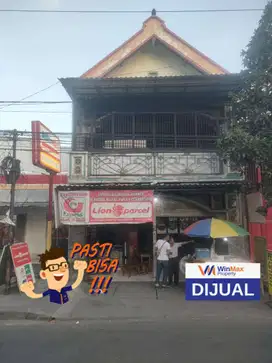 Dijual Rumah Usaha Jalan Raya Kedung Cowek 2 Lantai Kawasan Ramai