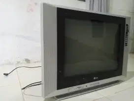 Murah meriah bosku siapa cepat dia dapat Tv 21 inci LG Super slim