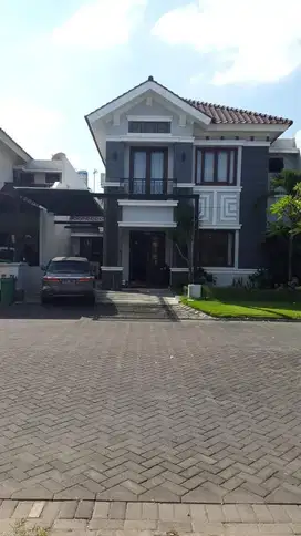 Wisata bukit mas Royal Palais Hadap selatan