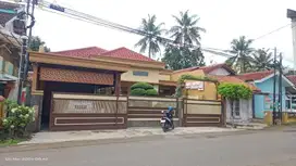 Rumah Mewah Megah pinggir jalan utama Sokaraja Banyumas