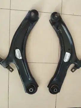 Lower arm xtrail T31 japan