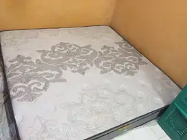 Jual kasur merk uniland kondisi masih layak pakaii