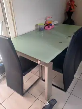 Jual cepat meja makan kaca merk Informa rk Informa