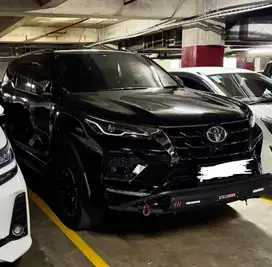 Mobil Terawat KM Rendah kondisi prima