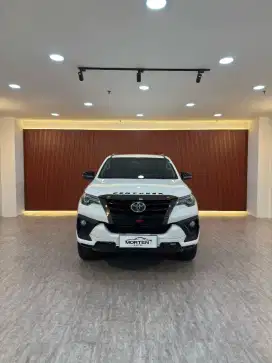 Toyota Fortuner 2.4 VRZ TRD 2020 LOW KM