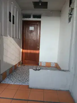 Disewakan Kontrakan Rumah 2 kamar tidur Lokasi Nyaman, Bersih Aman