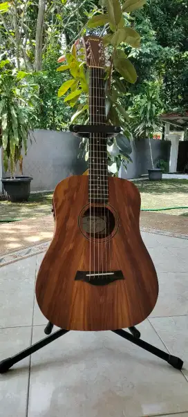 Baby Taylor Bte koa with bag (like new) no minus