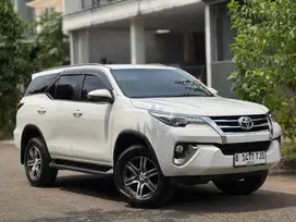 TOYOTA FORTUNER G DIESEL 2.4 AT 2019 PUTIH ISTIMEWA SIAP PAKAI