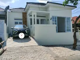 Rumah modern selangkah dekat MCD Pamularsih Semarang Barat