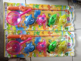 Mainan anak pancing ikan