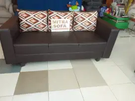 Sofa 3 ddkan kulitavalon warna coklat bumus bantal 3