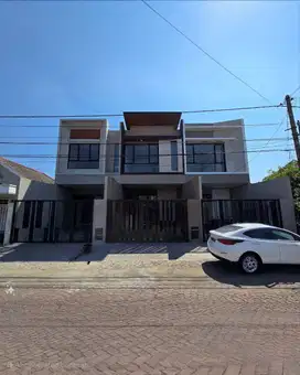 Rumah Nirwana Eksekutif  NEW MINIMALIS ROW 3 MOBIL