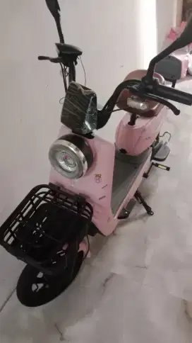 Sepeda Listrik U-winfly D7D