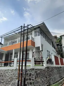 Rumah di Bojong Koneng dkt Cikutra Widyatama Itenas Suci Gasibu