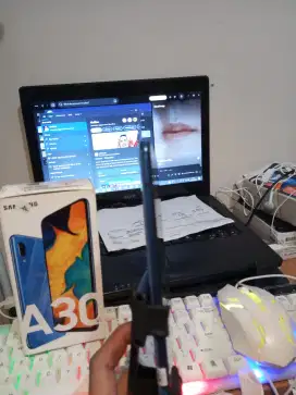 Samsung a30 4/64