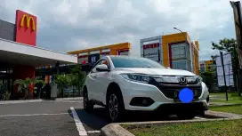 Honda Hrv A/T 2021 putih siap pakai