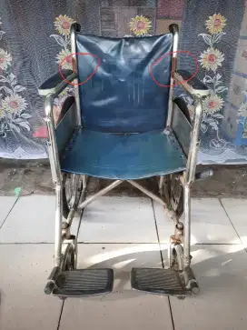 Kursi Roda & Walker (Alat bantu jalan).
