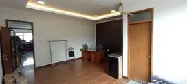 Di jual Ruko Rendeng 2.5 Lantai Siap Usaha Jalan Holis
