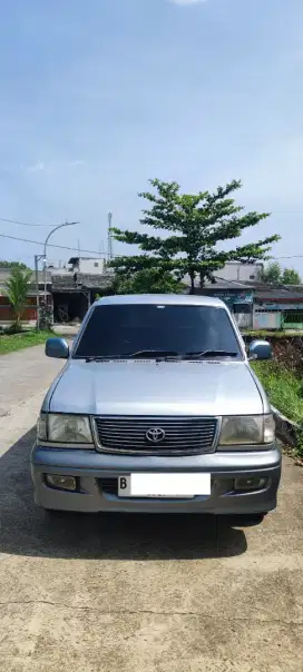 Kijang Krista tahun 2001 2.0 EFI