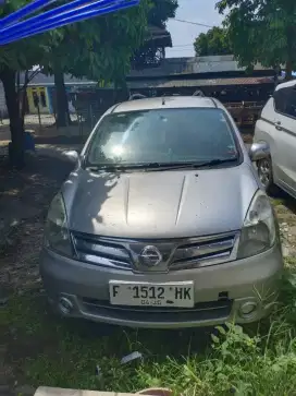 Nissan Grand livina 2011 Bensin