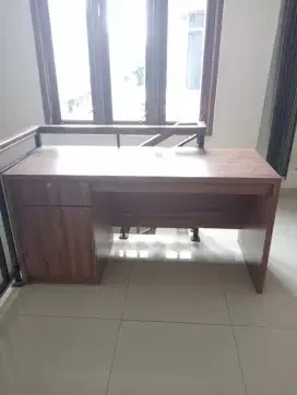 Mejar kerja ex pindahan kantor