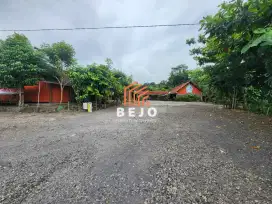 DISEWAKAN EX RESTO LUAS VIEW SUNGAI AREA WISATA JL KALIURANG