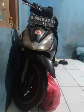 Motor skydive 2010 dan kulkas shap 2 pintu