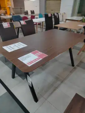 Meja Makan Persegi Panjang Natalie