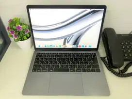 Macbook Air Retina 13-Inch 2018 Core i5 RAM 8GB/256GB D-SNT