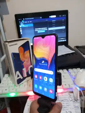Samsung A10.  2/32